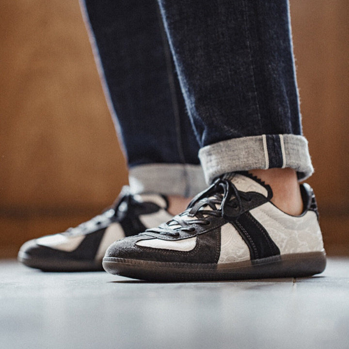 Tree of Life , Noir edition Silk Trainers
