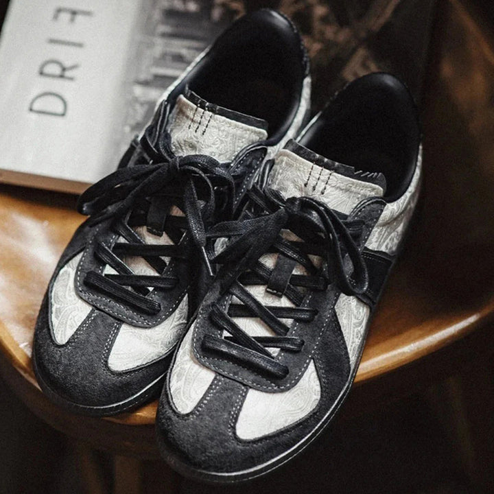 Tree of Life , Noir edition Silk Trainers