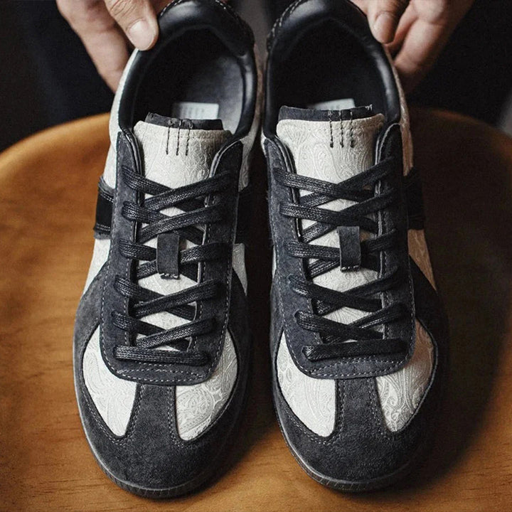 Tree of Life , Noir edition Silk Trainers