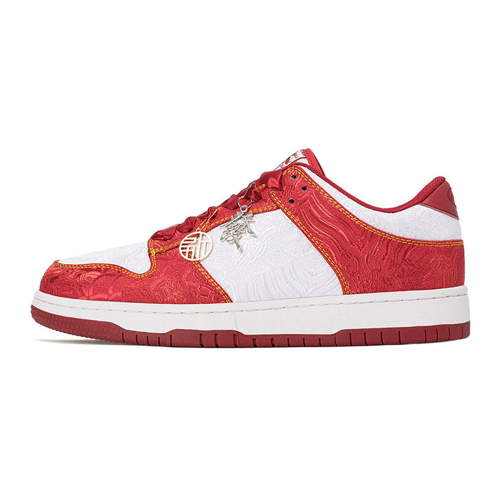 The Red Seal, Silk Trainers