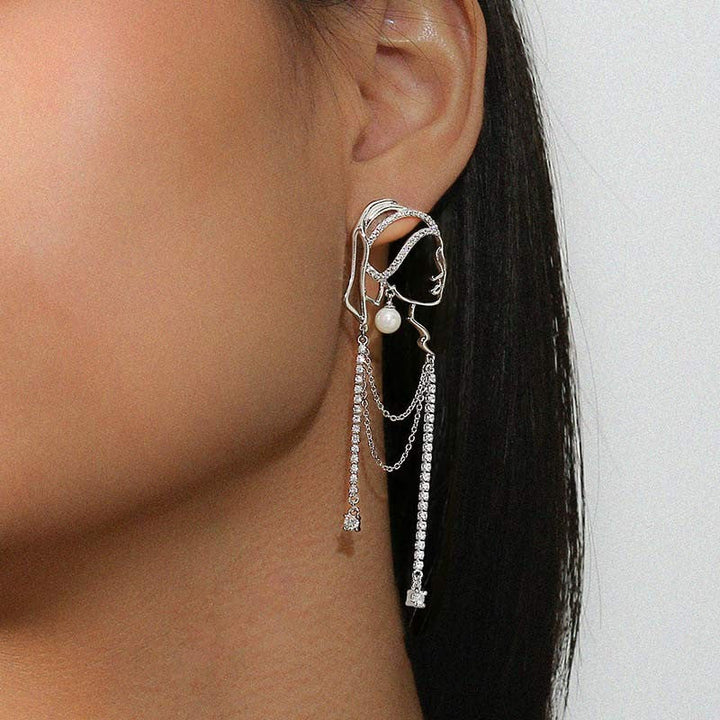 Girl with a Pearl Earrings