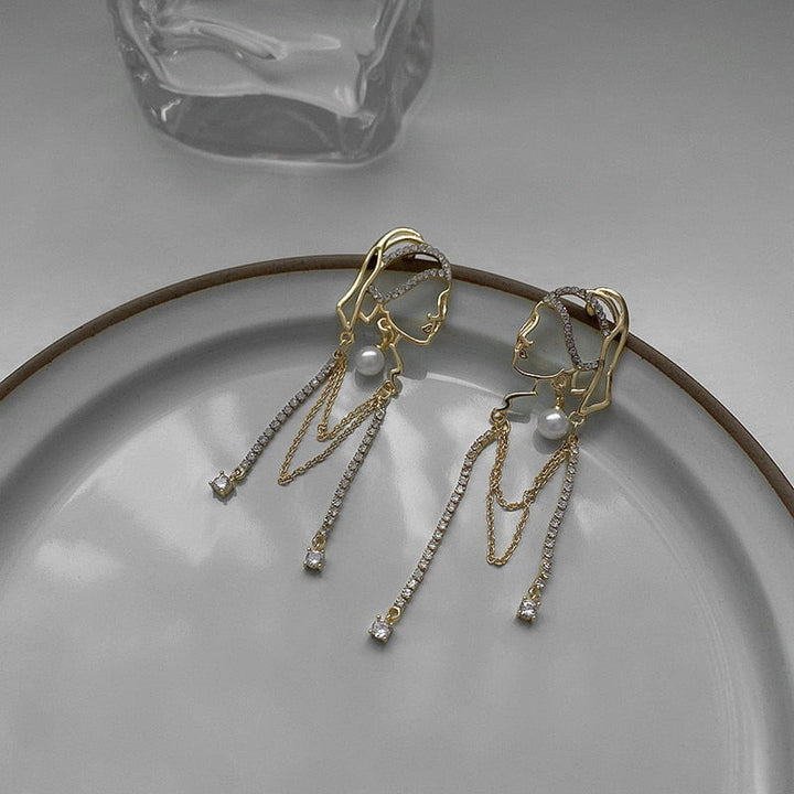 Girl with a Pearl Earrings